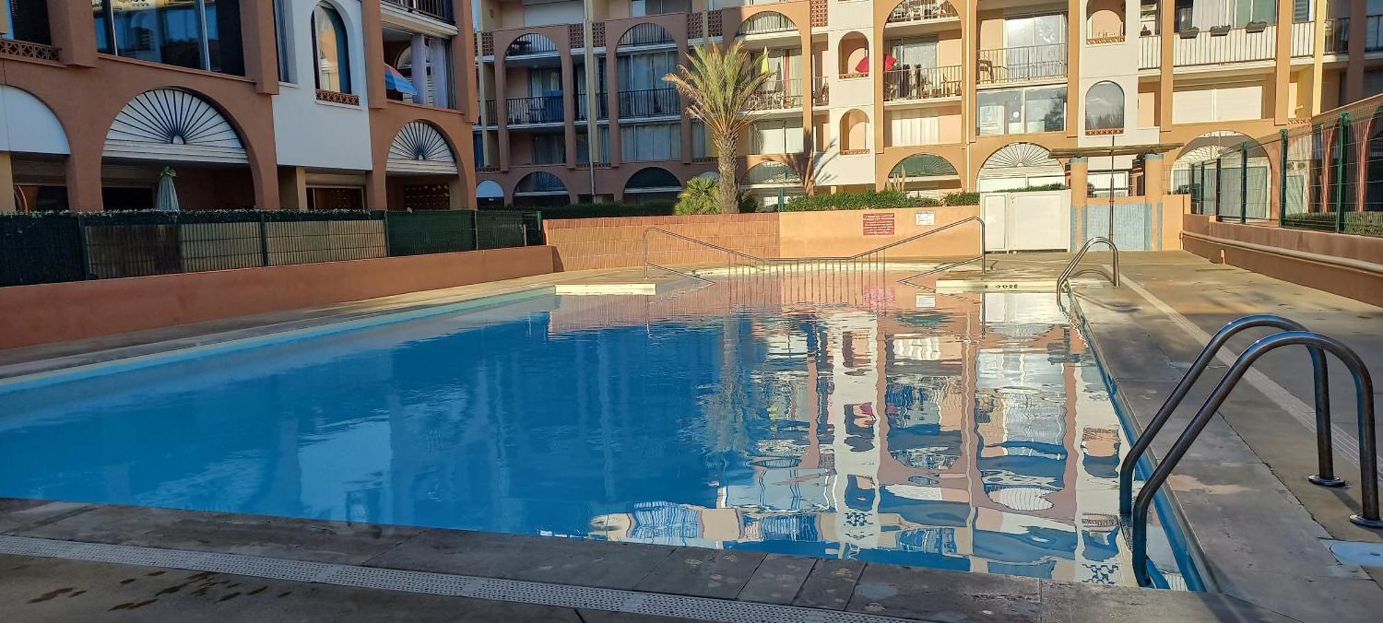 Appartement situé au Cap d'Agde proche plage Exterior foto